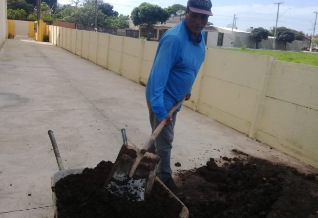 PREFEITURA MUNICIPAL REALIZA COMPOSTAGEM DOS RESÍDUOS ORGÂNICOS, ADICIONE ESSA IDÉIA!